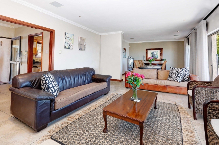 4 Bedroom Property for Sale in Welgemoed Western Cape